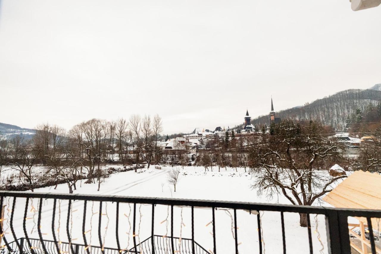Pensiunea Hai In Maramures Bîrsana Exterior foto